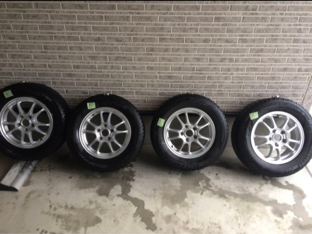 値下げ中　15inchスタッドレス 4本セット