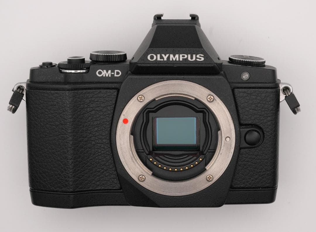 美品　OLYMPUS OM-D E-M5 ボディ 《ショット数5724》