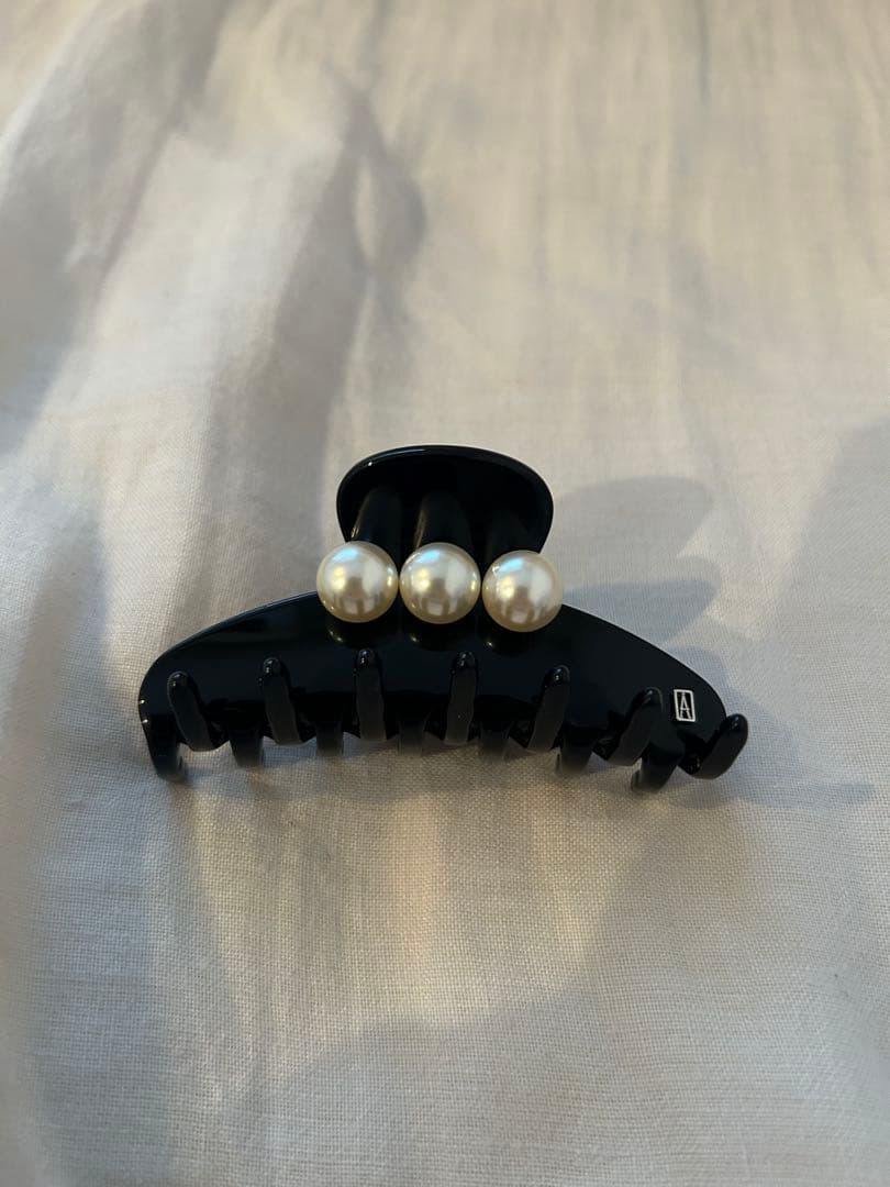 アレクサンドルドゥパリ　M クリップ　パール・ブラック