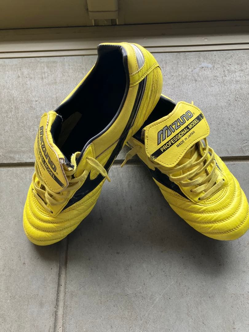 ちゃいちゃい Mizuno モレリア2 30周年モデル イエロー