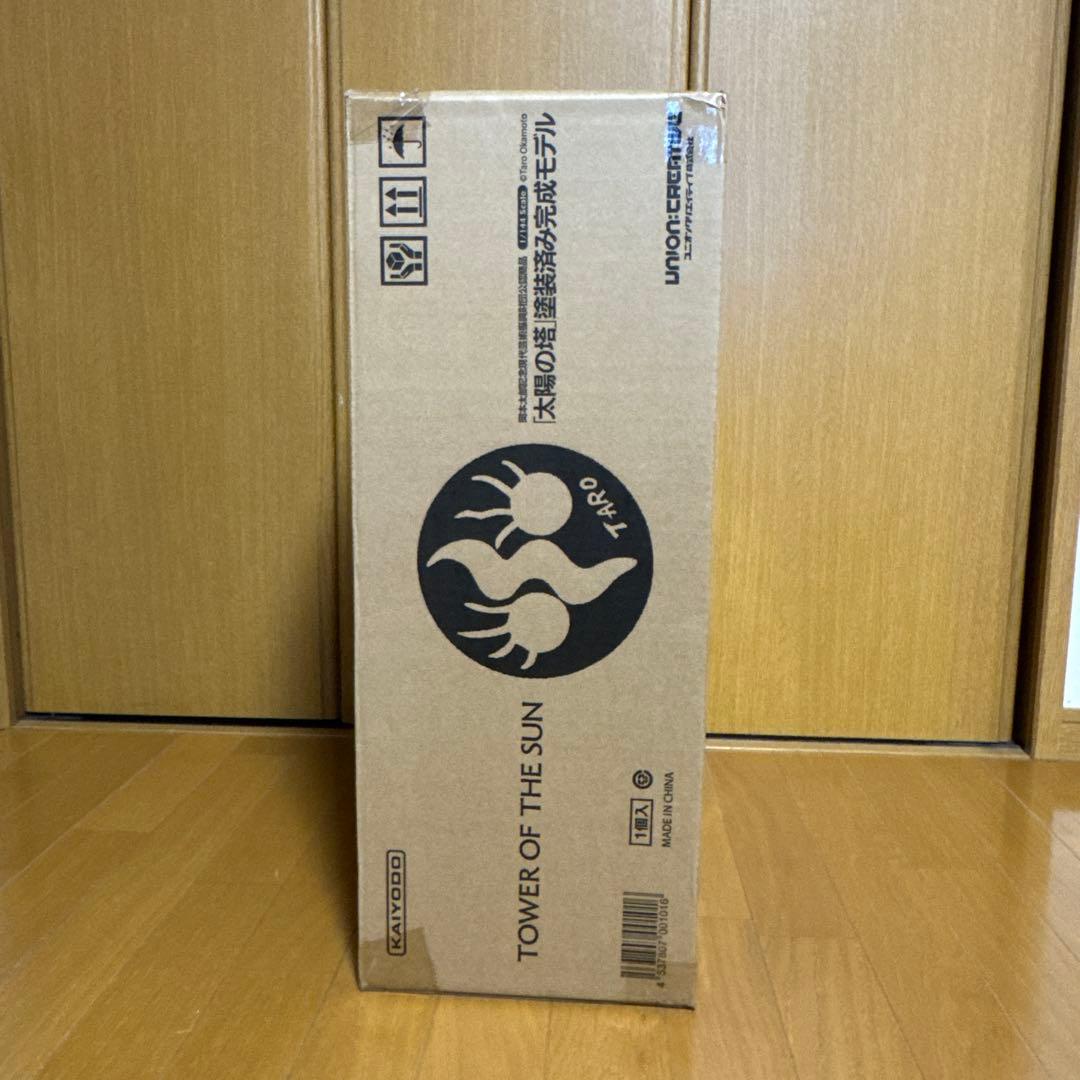 1/144スケール 太陽の塔 塗装済み完成モデル　岡本太郎　海洋堂