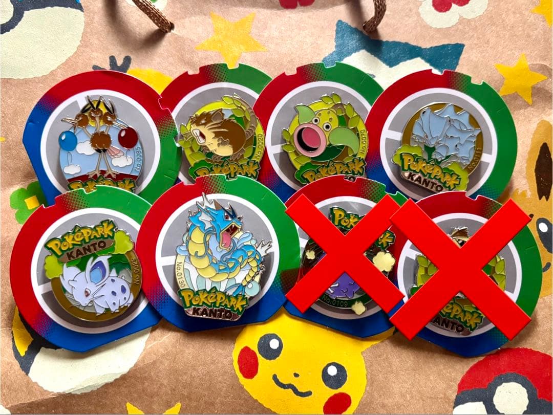 ポケパークカントー　ピンバッジ　8つ　まとめ売り　ニドラン　ギャラドス　ドガース