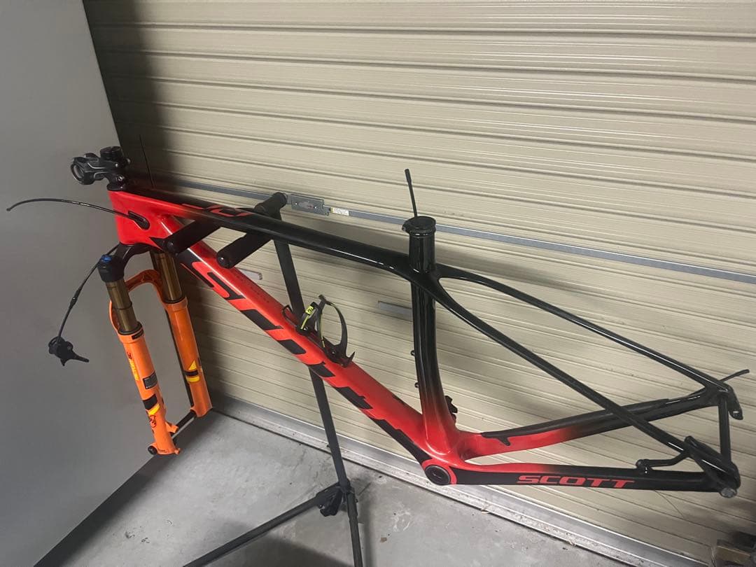 SCALE RC 900TEAMサイズM FOX 32 Factory SC