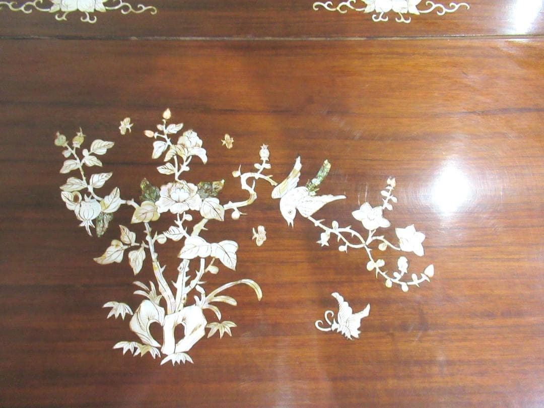 螺鈿家具 　螺鈿細工　 唐木 　花梨　鳥　花　テーブル　机　木製　ヴィンテージ