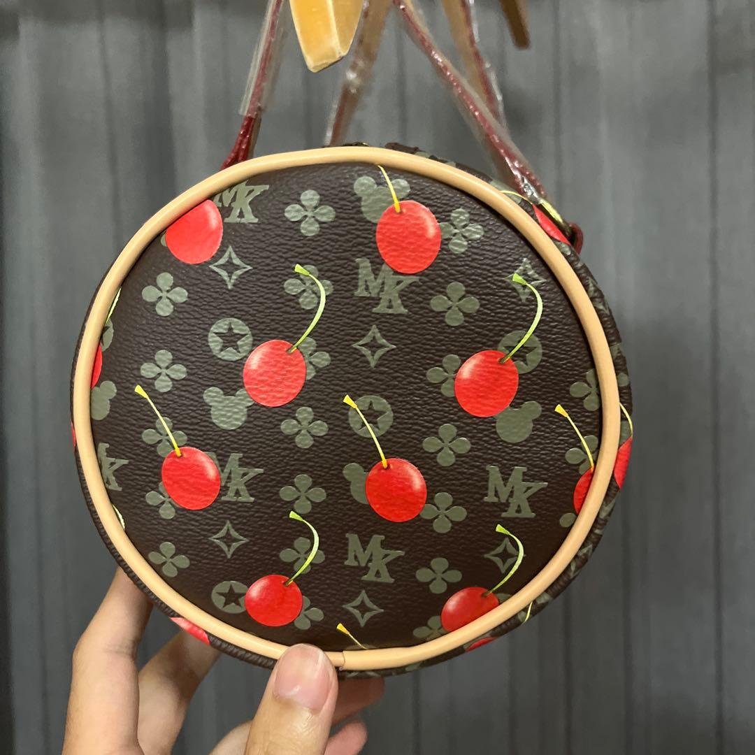 ディズニー　ミッキー　モノグラム　チェリー　バッグ