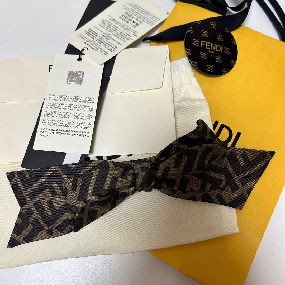 FENDI ブラウンツイルヘアクリップ