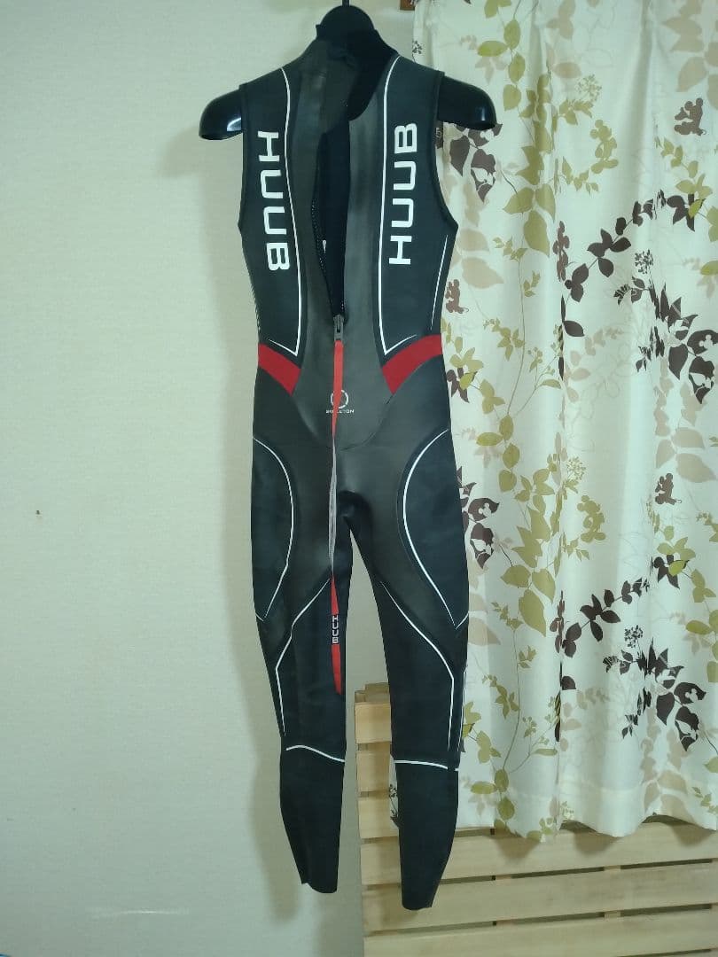 HUUB ウェットスーツ Mサイズ