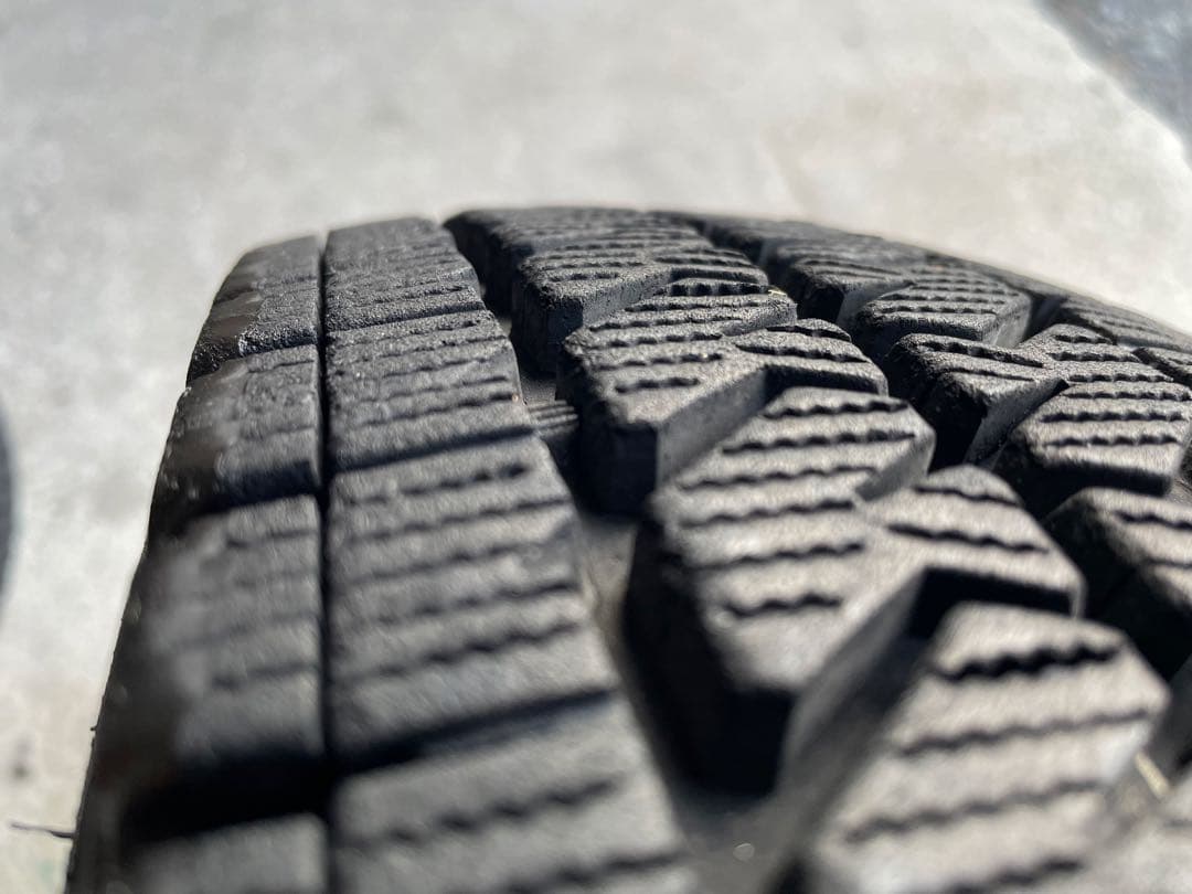 新品並　145/80R12 ブリヂストン　スタッドレス　軽トラ　軽バン　アルミ付