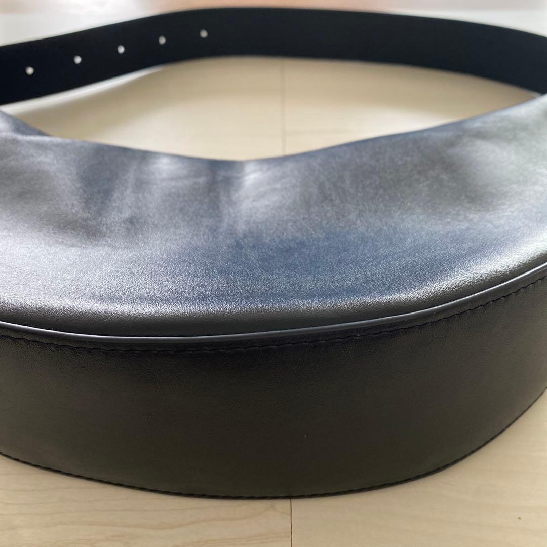 【2.718】スリーククロスボディバッグ