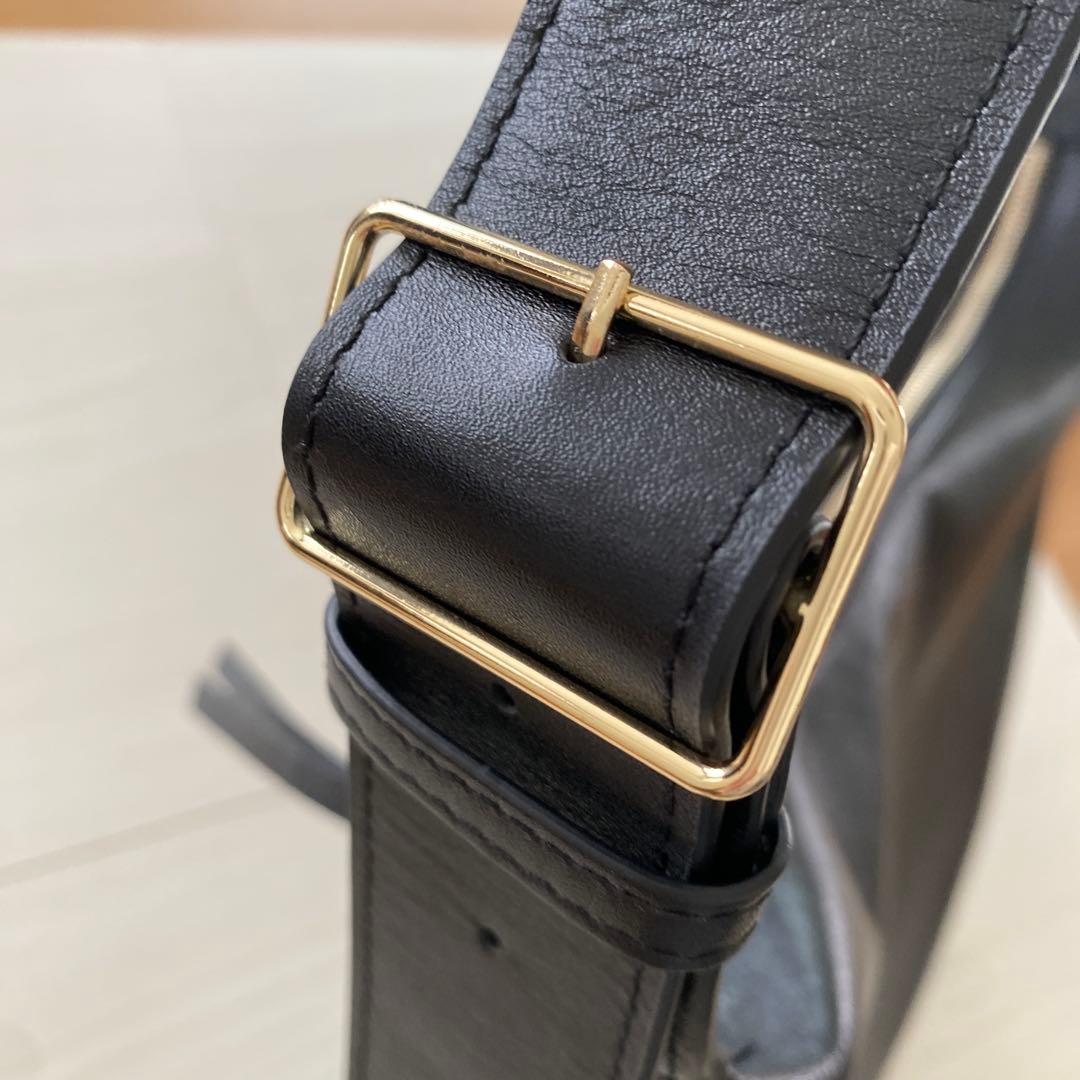 【2.718】スリーククロスボディバッグ