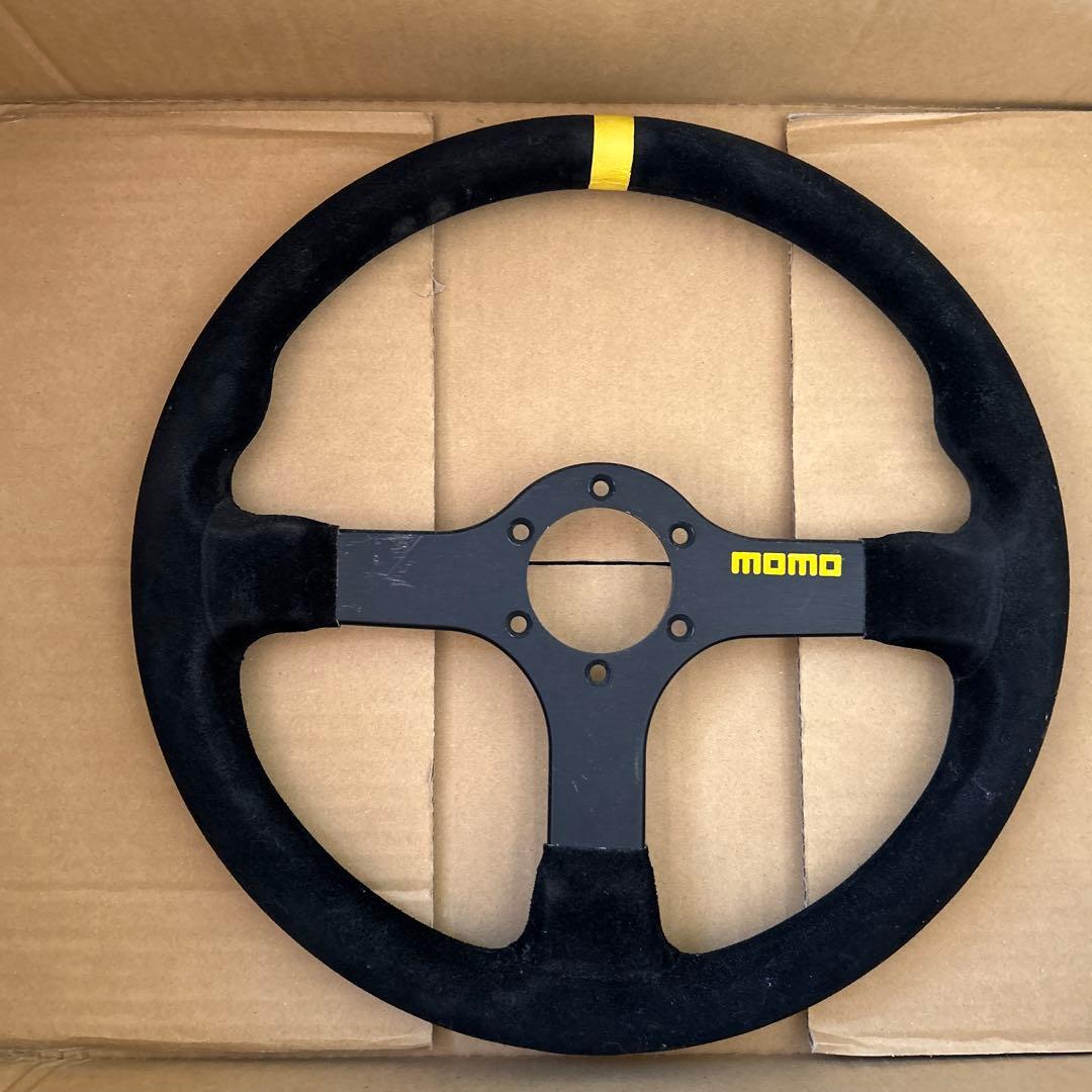 momo スポーツステアリング ブラック