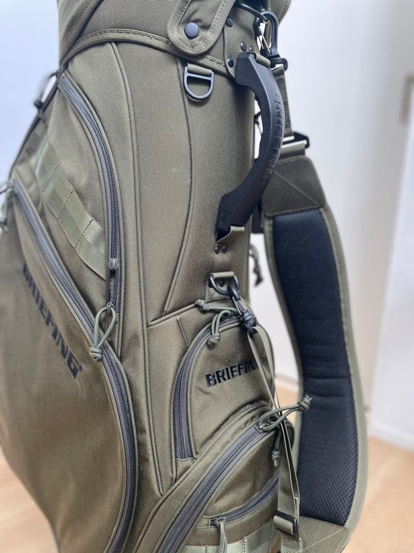 BRIEFINGブリーフィング直営店限定　新品 未使用　カーキ
