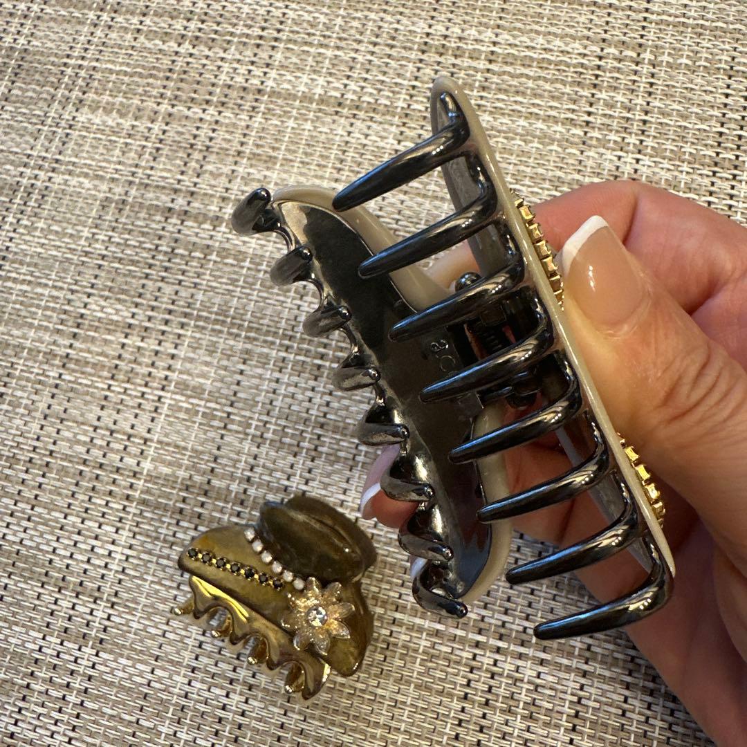 acca アッカ　クリップ　大小　2個セット 花柄　ゴージャスストーン　美品