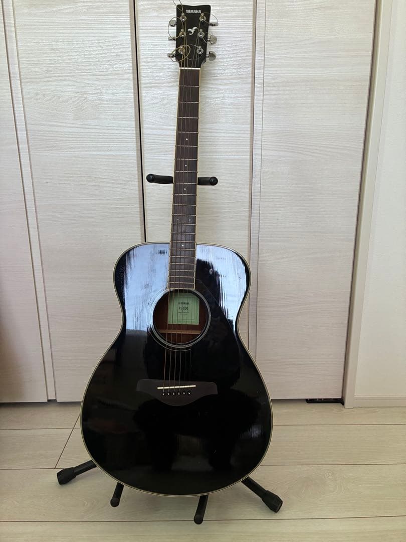 Yamaha FS820 ブラックアコースティックギター