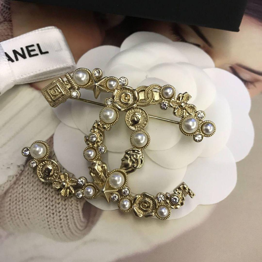 【美品】CHANEL パールブローチ（ニット/アウタ用）