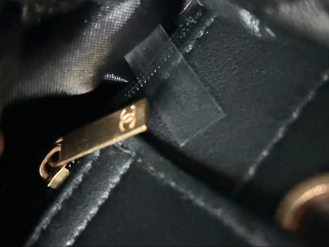 CHANEL ノベルティ チャーム付きチェーン ショルダーバッグ