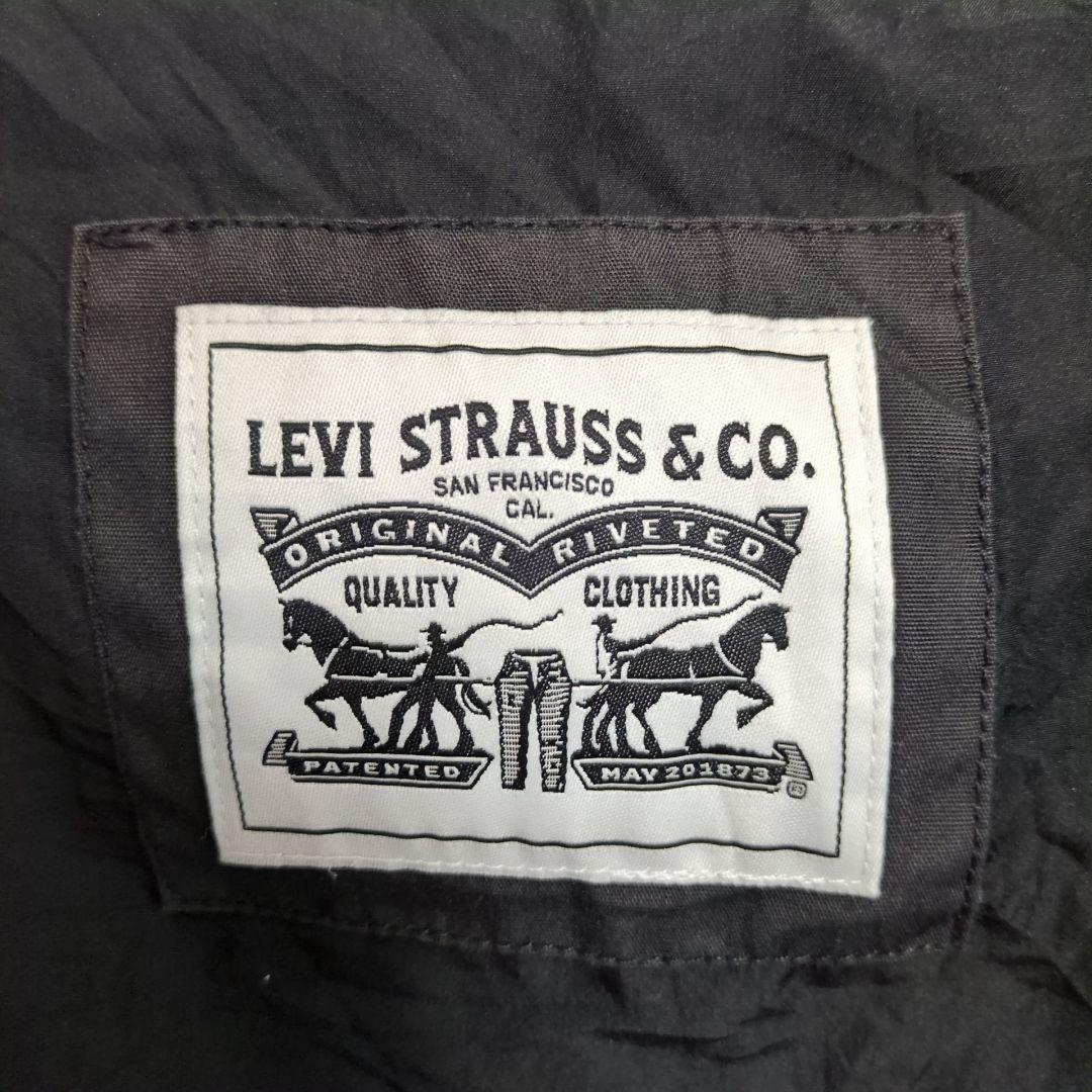 F48【US輸入】リーバイス　ダウンジャケット【メンズ3XL】ブラック　グレー