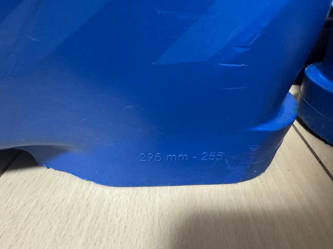 LANGE RS130 スキーブーツ