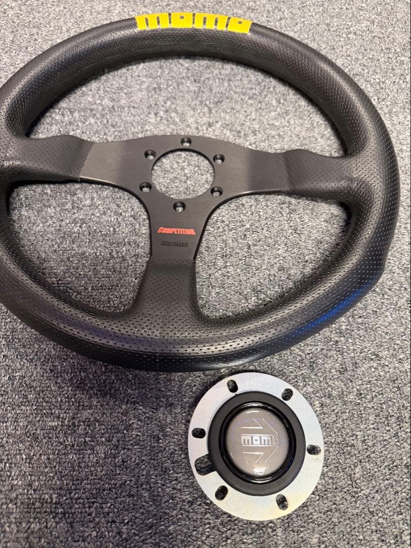 momoステアリングcompetition350mm