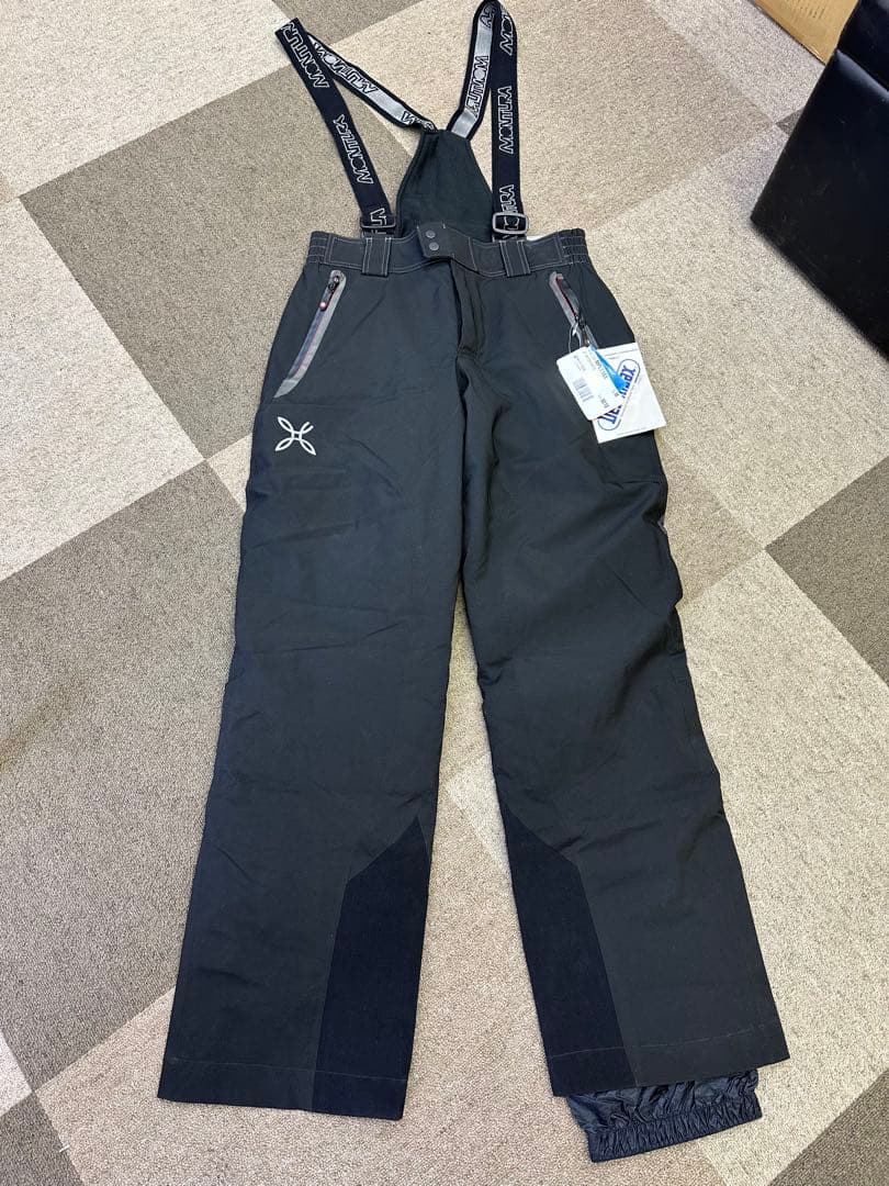 モンチュラ スキーウェア ブラック サスペンダー付き