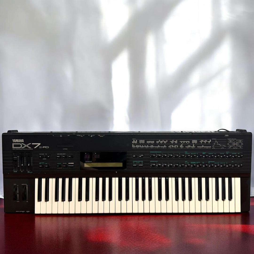 ☆良品 ヤマハ DX7II FD シンセイサイザー 2系列 FM音源