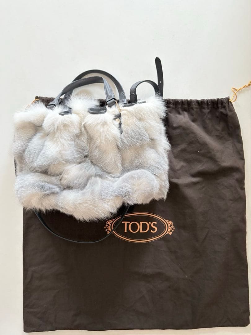 未使用級 TODsトッズ　ハンドバッグ　リアルファー2WAYバッグ　ショルダー付