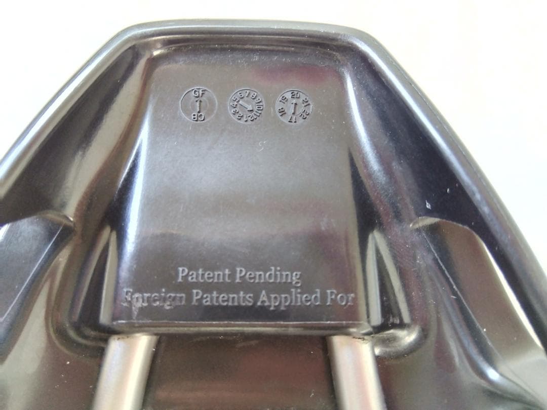 ISM PN 3.1 サドル 40 ブラック