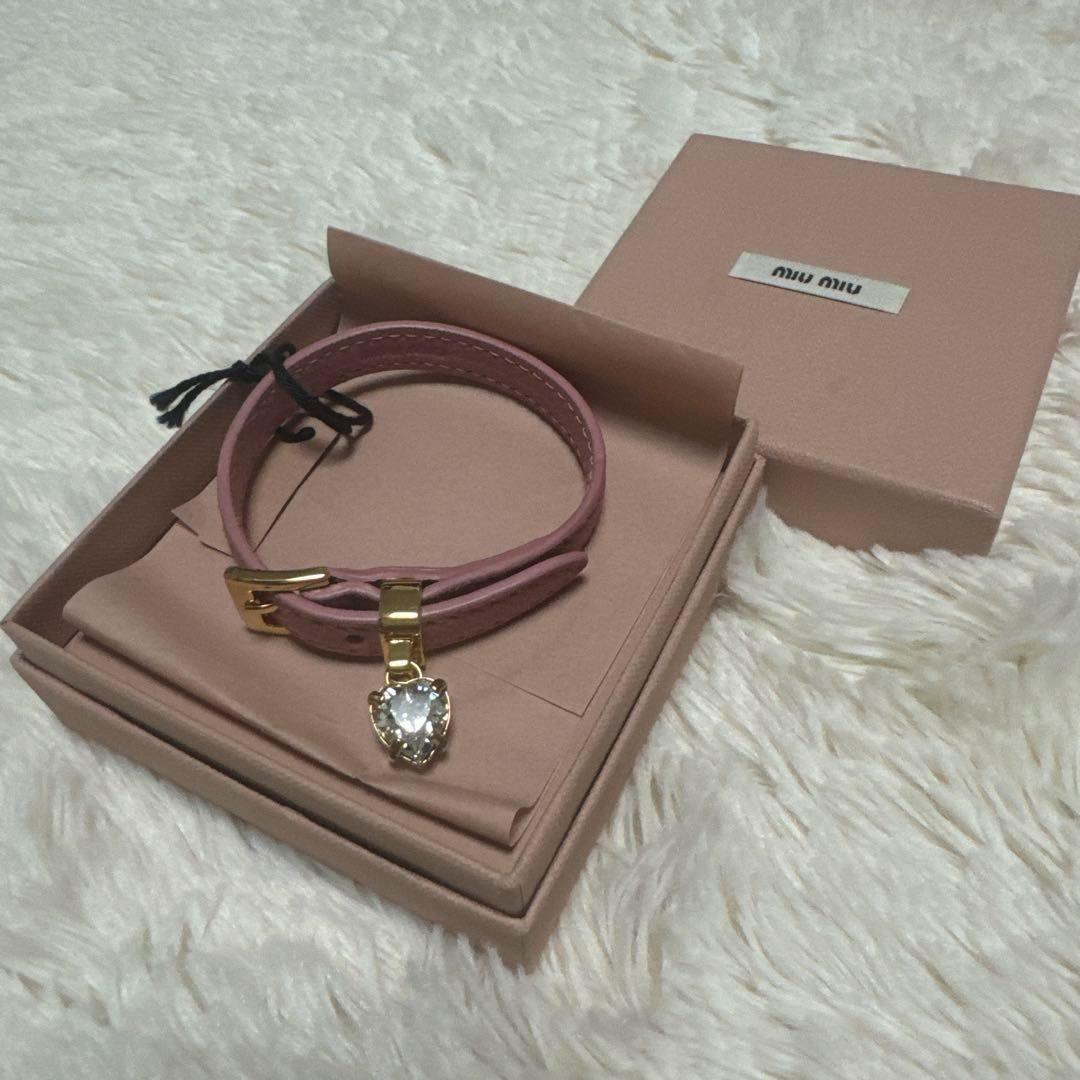 miumiu ハート クリスタル レザー ブレスレット