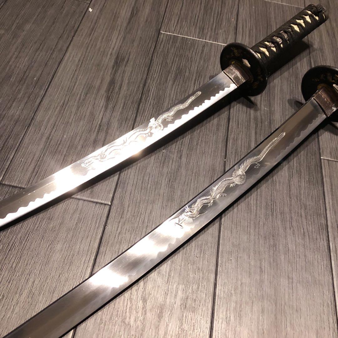 高級模造刀　龍梵字刻印　居合刀　 美術刀剣　太刀　脇差　大小セット　黒拵え