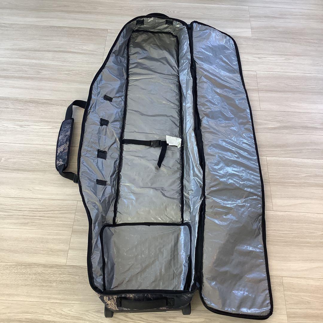 066BURTONバートンウィーリー ロッカースノーボードバッグキャスター166