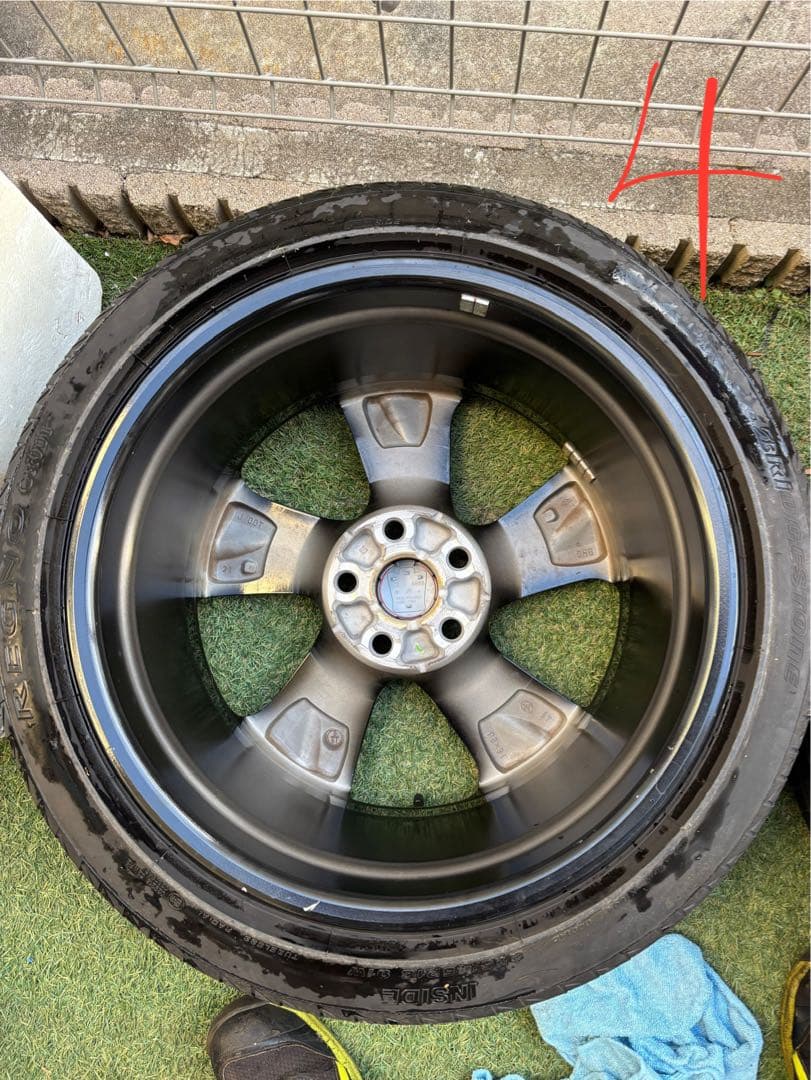 4本セット売り220系クラウンタイヤ・ホイールセット 225/45R18