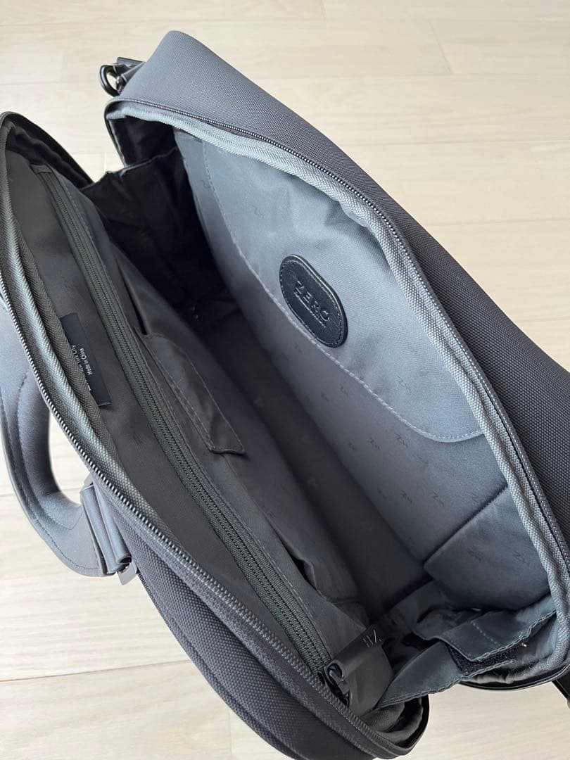 ZERO HALLIBURTON／ゼロハリバートン PRF 4 ビジネスバッグ