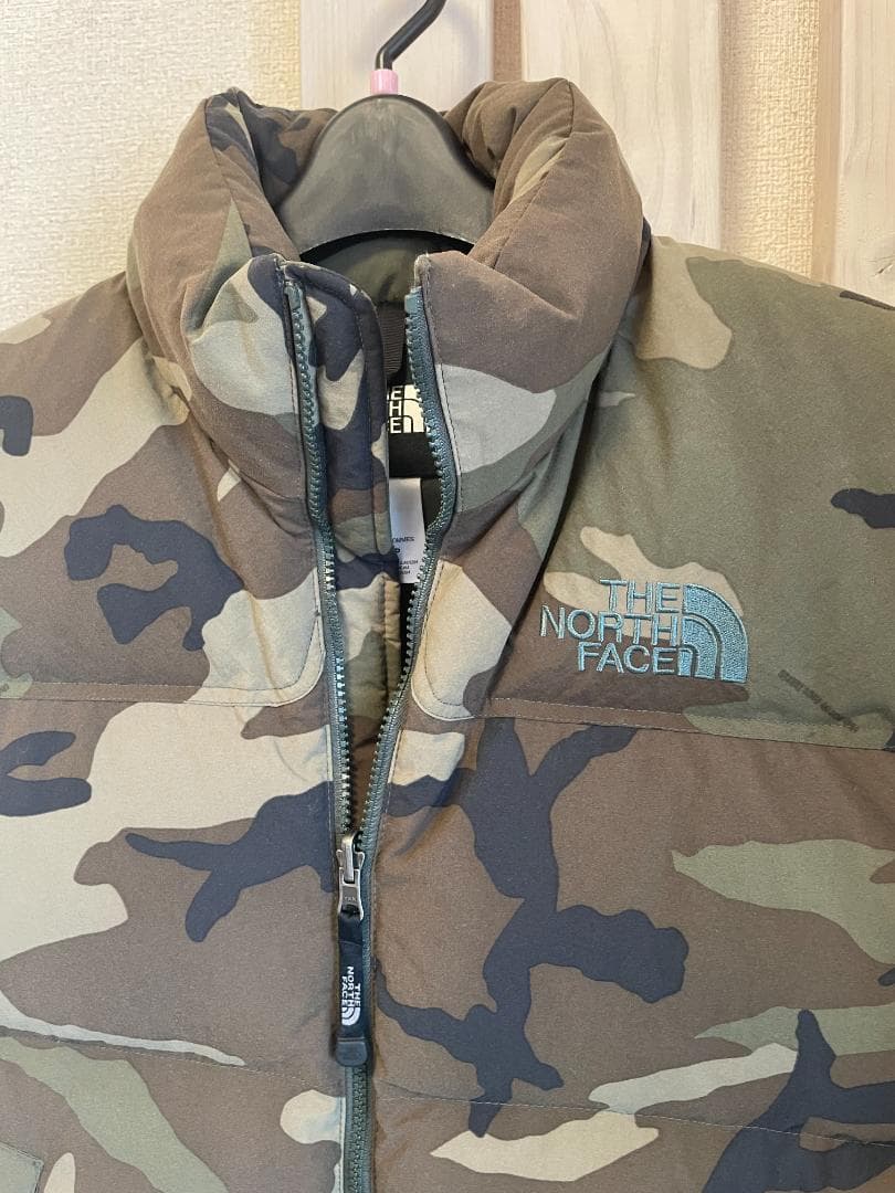 【値下げ】ノースフェイス 未使用 カモフラージュ迷彩ダウンベスト メンズS