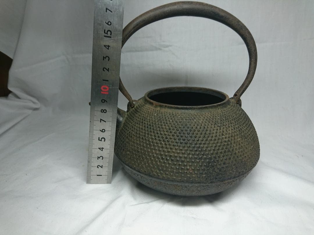 昭和レトロ 南部鉄瓶 梨地模様 錆あり ジャンク扱い 飾り用 古民具
