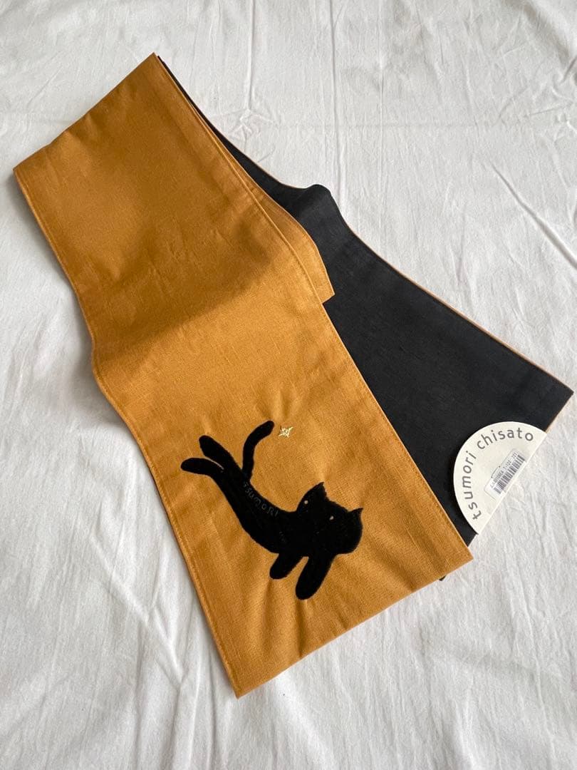 【ツモリチサト】半幅帯 黒とカラシと猫刺繍