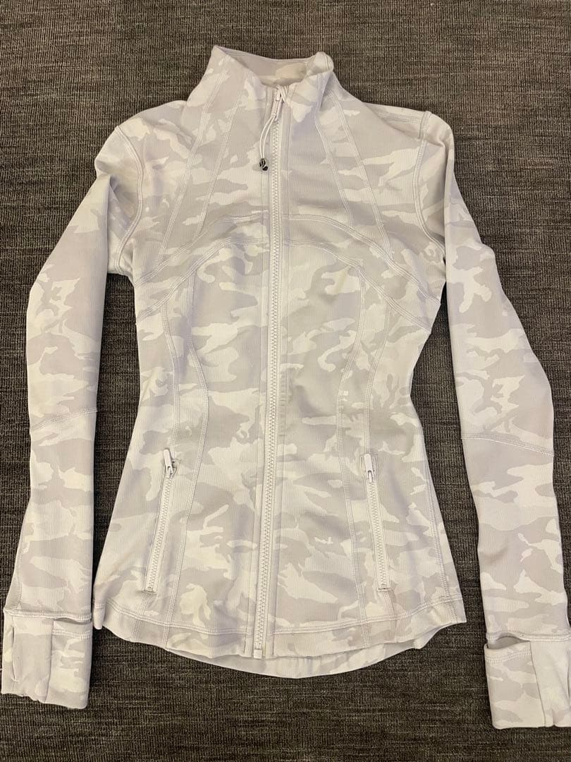 ルルレモンパーカー　xs