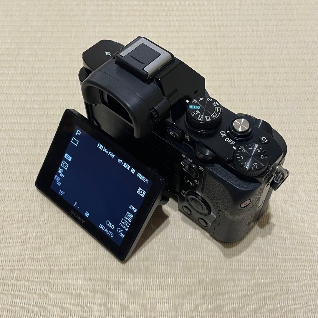SONY α7 ミラーレス一眼カメラ 本体と付属品