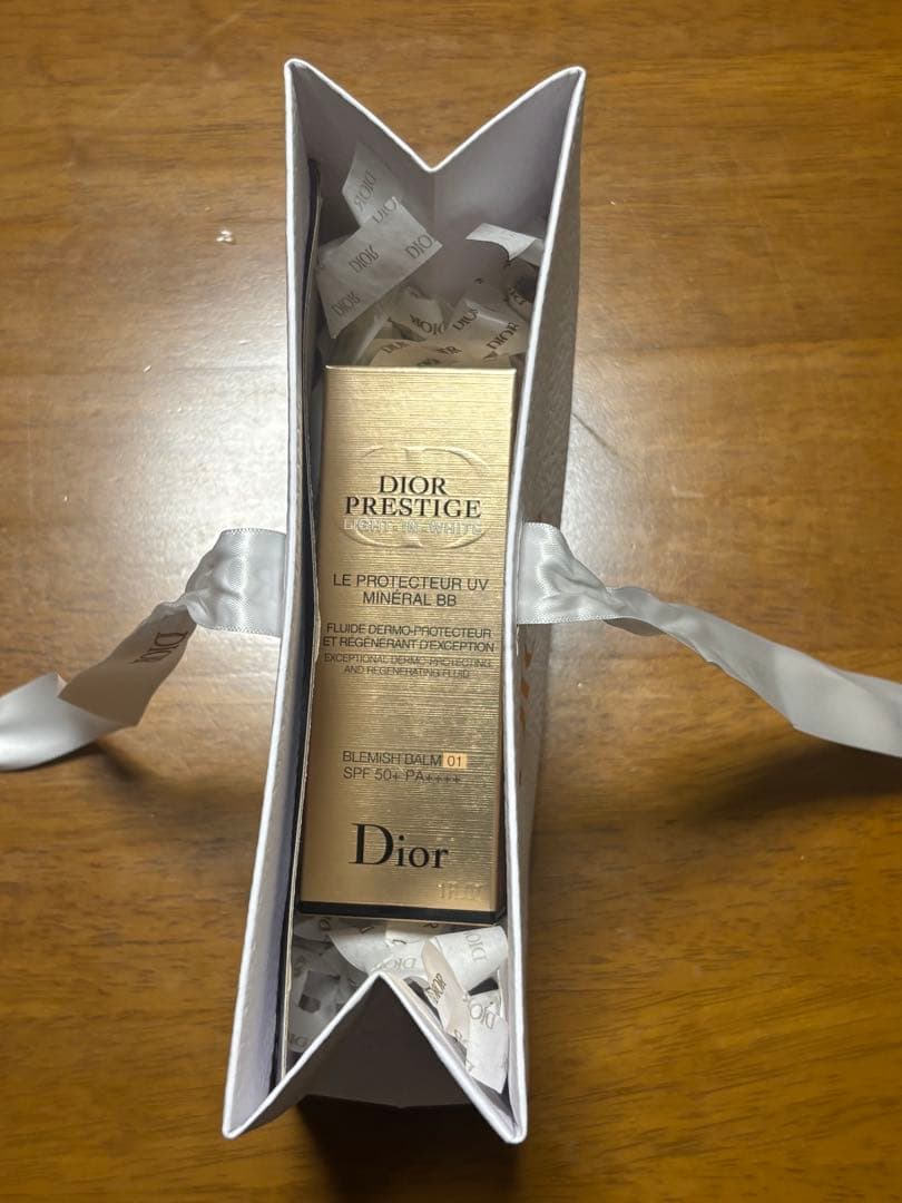 【新品未使用】Diorプレステージ ホワイトルプロテクター UV ミネラル BB