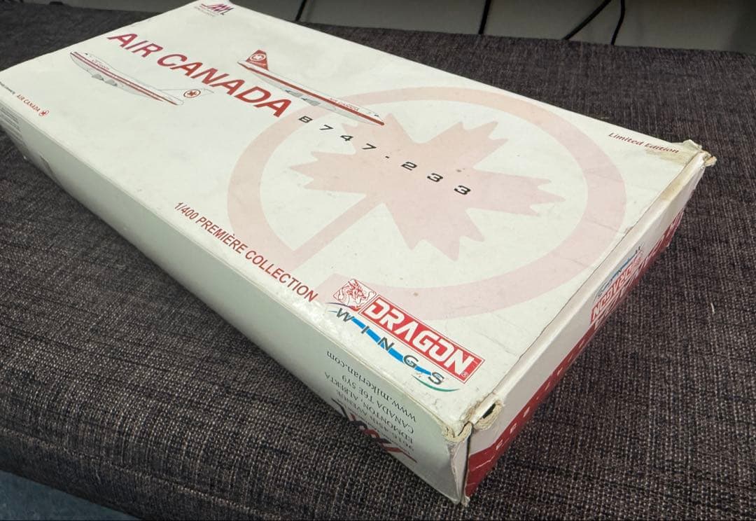 AIR  B747-233 2機　Dragon Wings