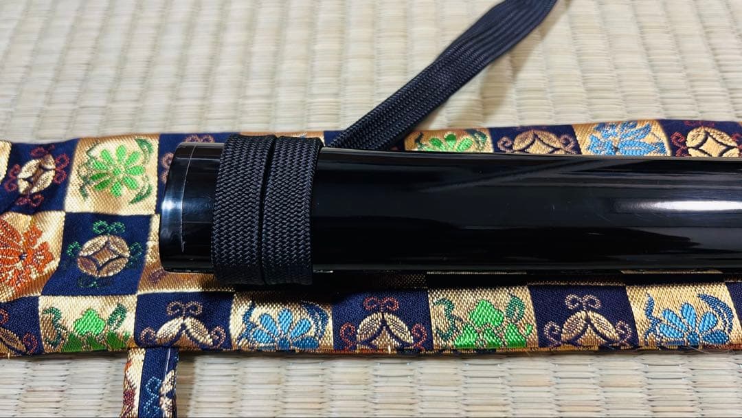 模造刀 拵え 短刀 二重刃文 御守刀 居合刀 高級刀袋付き 251012-1