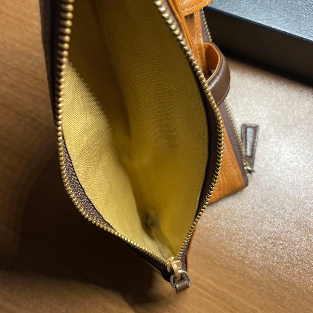 ういあえ ルポ　ペンケース