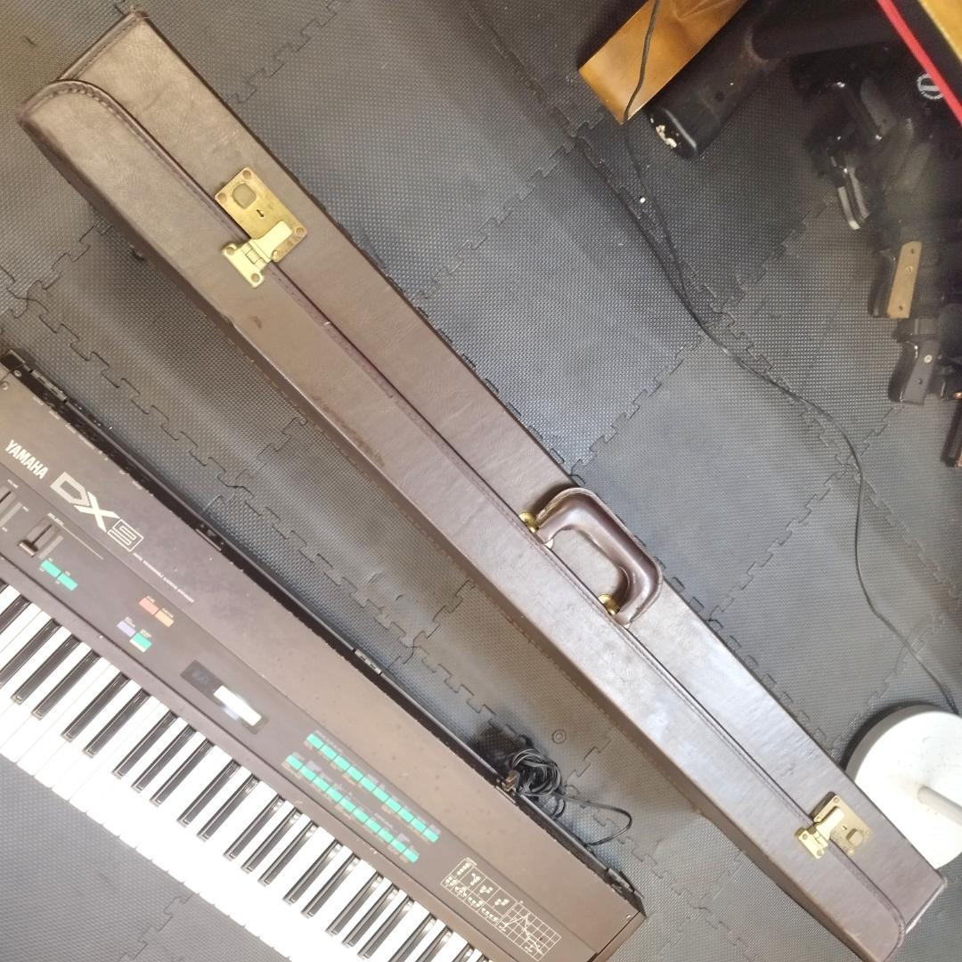 YAMAHA DX9 キーボード　純正専用ケース付　 シンセサイザー　ヤマハ