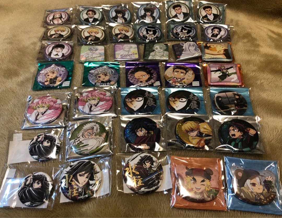 鬼滅の刃 缶バッジ 義勇 無一郎 実弥 煉獄 宇髄 しのぶ 蜜璃 まとめ売り