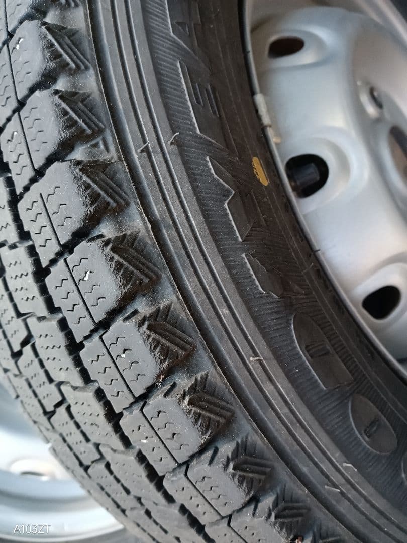 送料無料　匿名　冬仕様　※2本※　12インチ　 スタッドレスタイヤ