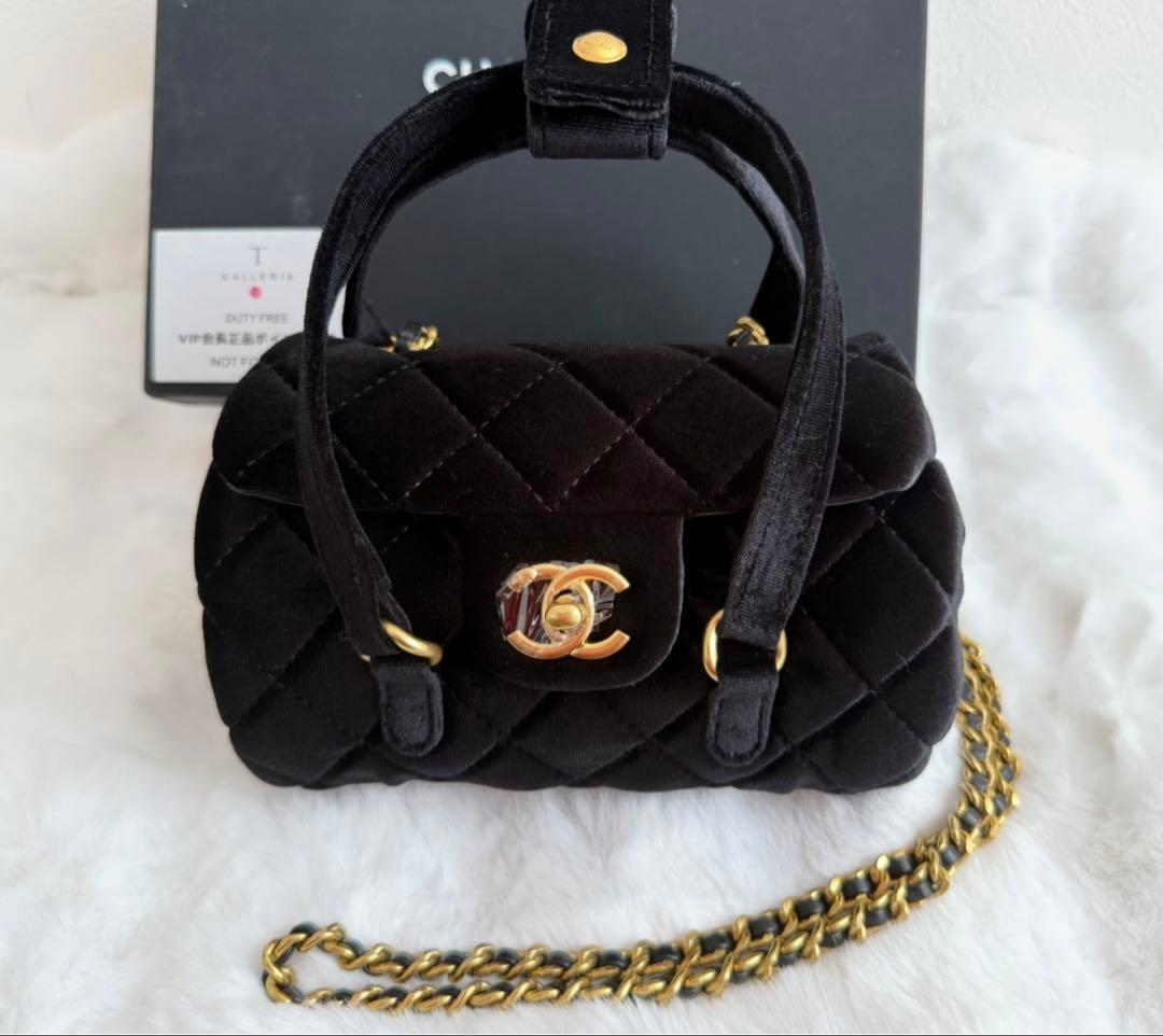 CHANEL VIP ショルダーバッグ　ベロア ゴールドチェーン　ノベルティ