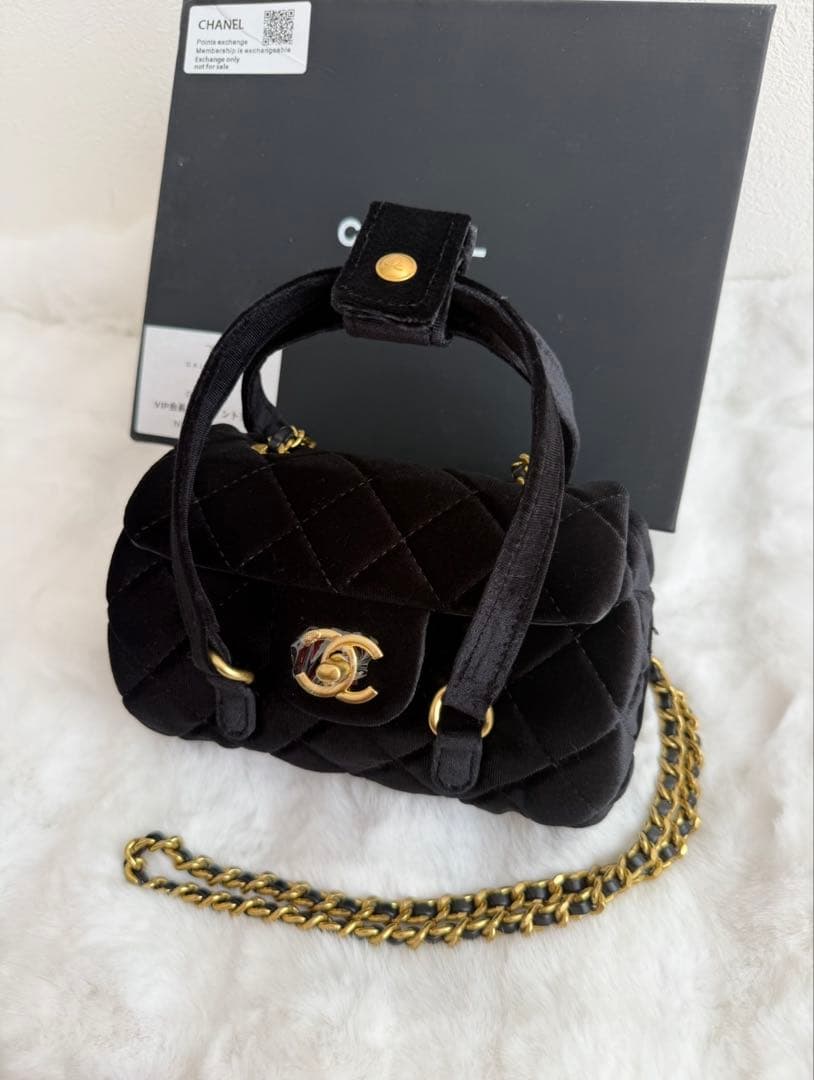 CHANEL VIP ショルダーバッグ　ベロア ゴールドチェーン　ノベルティ