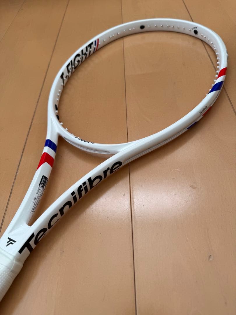 2025年モデル テクニファイバー T-FIGHT 300 グリップ2 美品