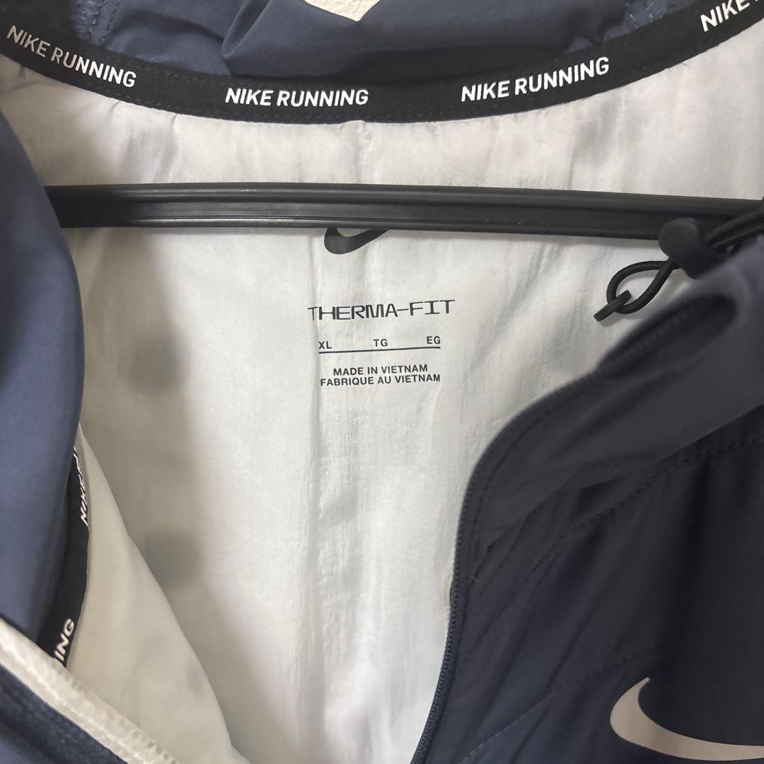 ナイキ　NIKE ランニングウェア　ランニングジャケット　新品　L