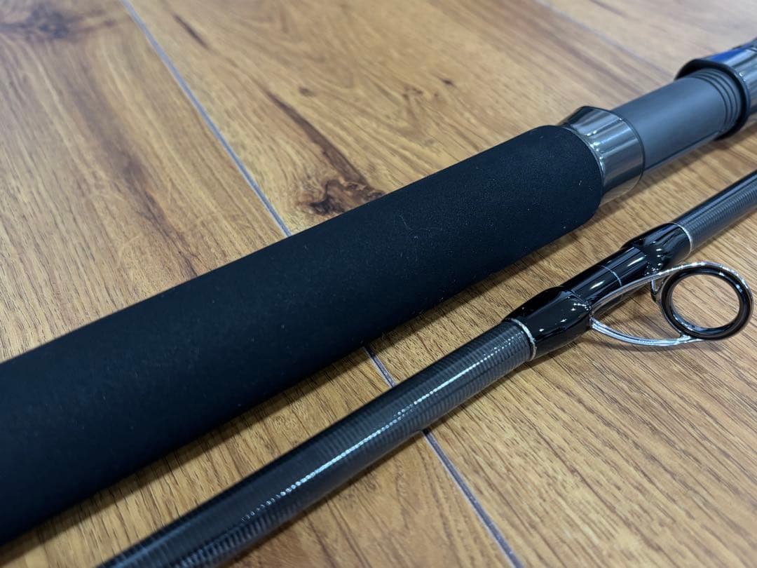 極美品　MCワークス　RAGING BULL 104XF-2 レイジングブル