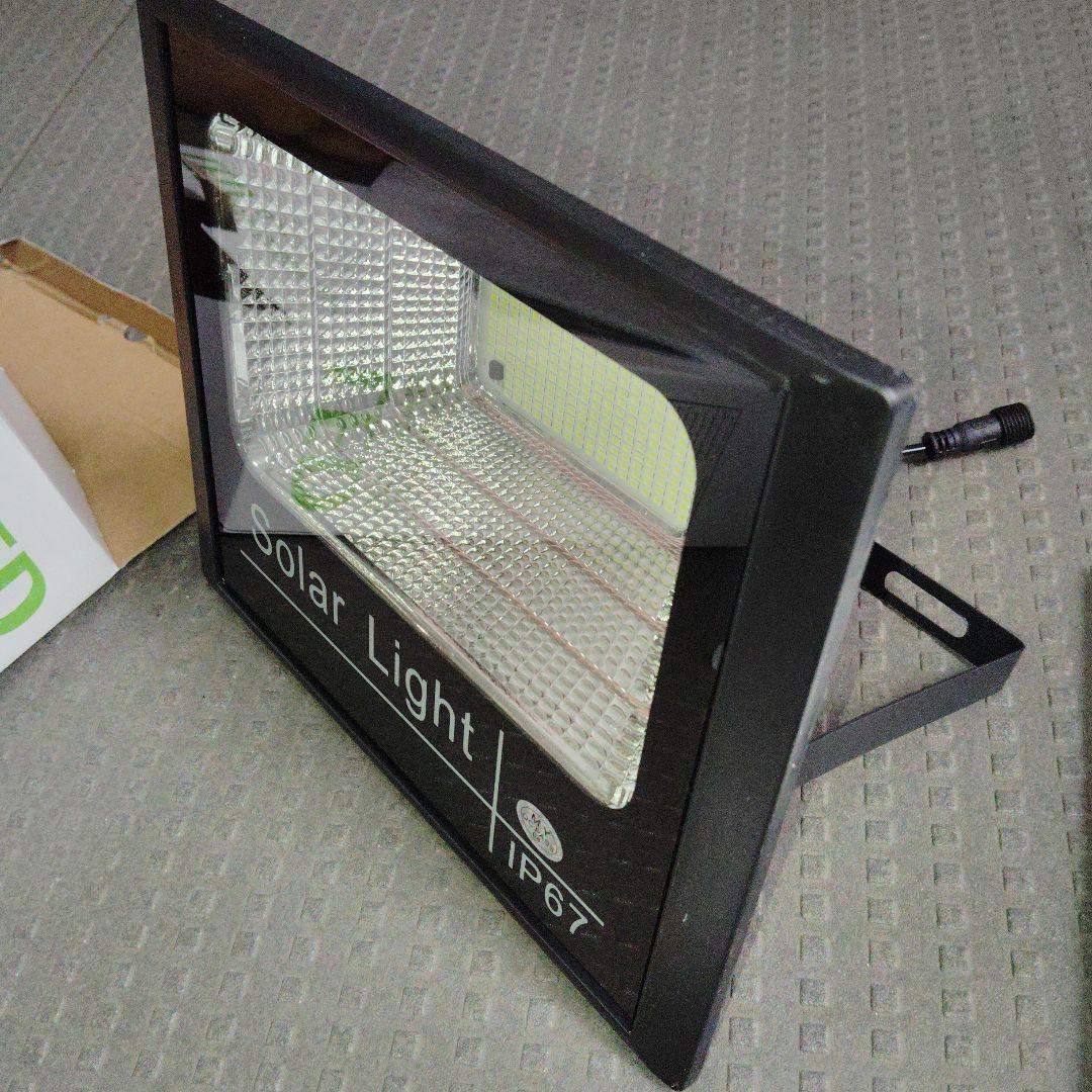 値下げ　太陽電池パネル付LED 照明　1